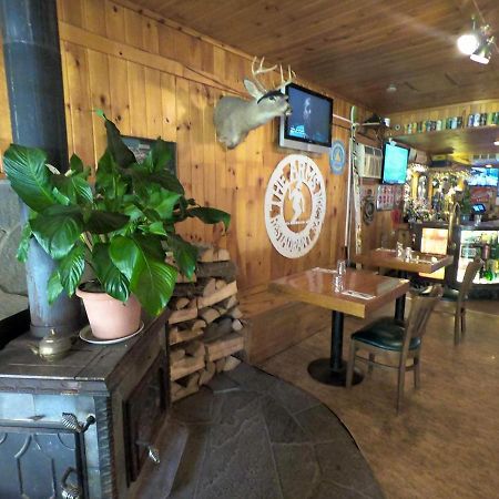 Pine Hill Arms Hotel Esterno foto