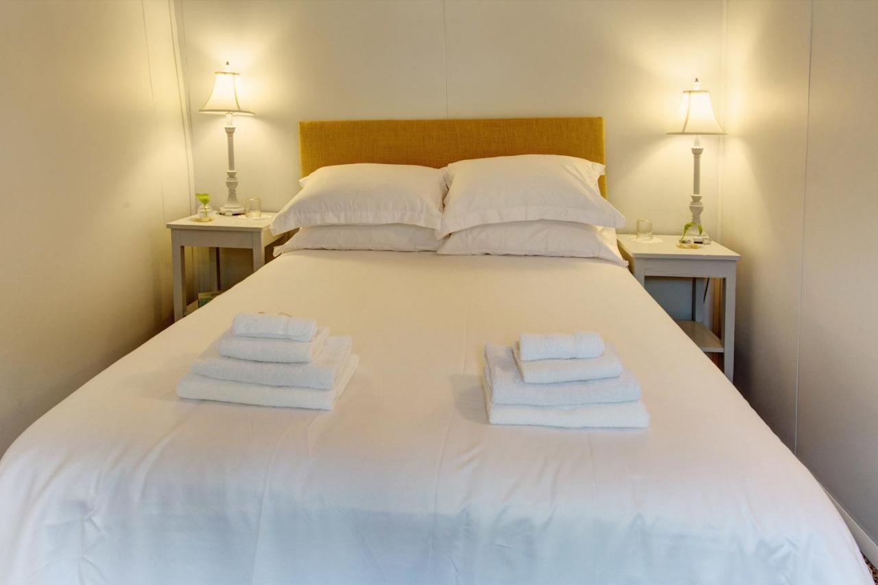 Pine Hill Arms Hotel Esterno foto
