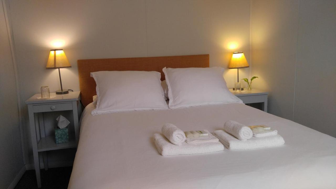 Pine Hill Arms Hotel Esterno foto