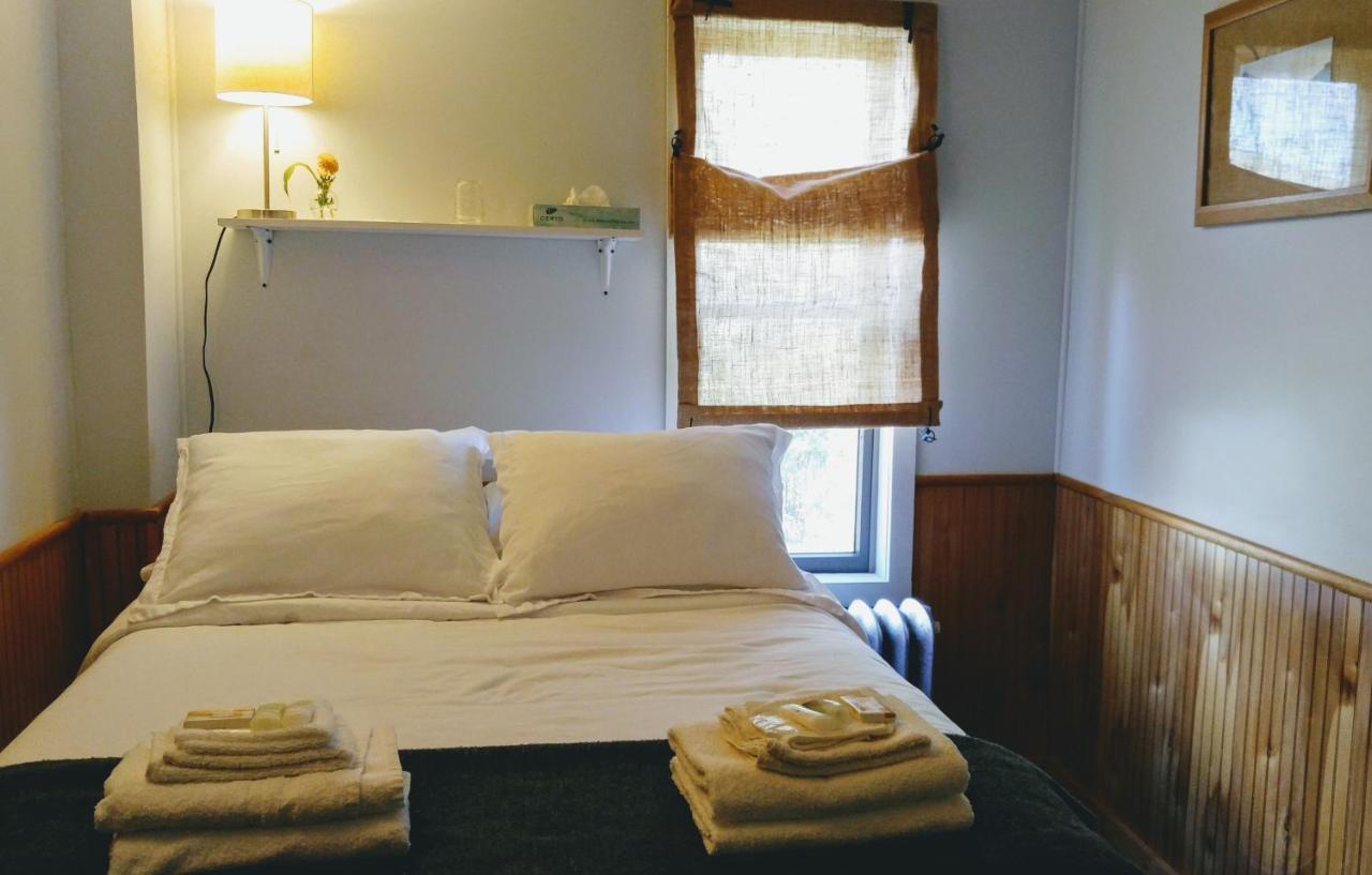 Pine Hill Arms Hotel Esterno foto